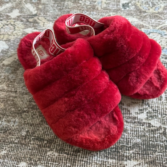 UGG Fuzzy Slippers Yeah Slide Red Slippers - Picture 3 of 7